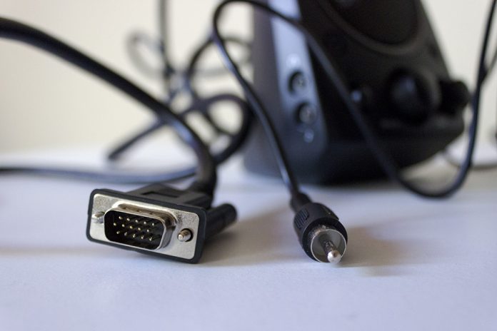 2. cable VGA