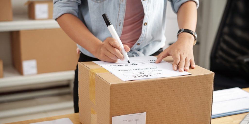 Comment Envoyer Et Suivre Un Colis À L’étranger